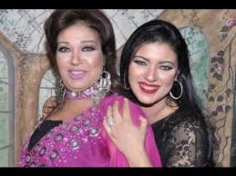 عادت الفنانة المصرية فيفي عبده إلى الرقص في الحفلات من جديد، وأحيت حفلا في ليلة رأس السنة، على ضفاف النيل. ÙÙŠÙÙŠ Ø¹Ø¨Ø¯Ù‡ ØªØµØ¯Ù… Ø¬Ù…Ù‡ÙˆØ±Ù‡Ø§ ØªØ·Ù„Ù‚Øª Ù…Ù† Ø²ÙˆØ¬ÙŠ Ø¨Ø³Ø¨Ø¨ Ù‡Ø°Ø§ Ø§Ù„Ù…Ù‚Ù„Ø¨ Ø´Ø§Ù‡Ø¯