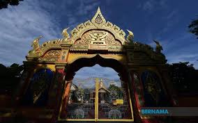 Murid sudah mengenali rumah ibadat bagi agama islam. Bernama Operasi Rumah Ibadat Bukan Islam Dibenarkan Dengan Sop Baharu