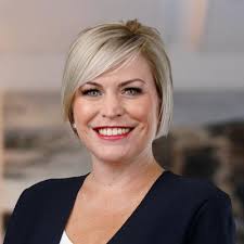 Donna Benge's Instagram, Twitter & Facebook