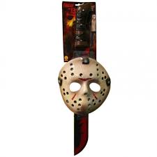 Uomo in maschera di jason su sfondo nero. Maschera E Machete Jason Venerdi 13 Accessori Per Halloween
