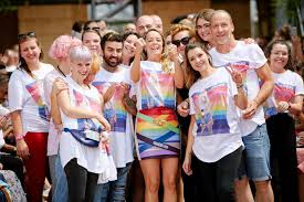 Designerin marina hoermanseder wird zur markenbotschafterin für die „bottle free zone von bwt. Marina Hoermanseder So Tickt Die Erfolgreiche Designerin Privat