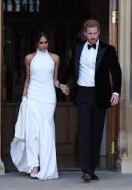 Interessante Details Uber Hochzeitskleid Von Meghan Markle Details Hochzeitskleid Interess Zweite Hochzeitskleider Prinz Harry Hochzeit Kleider Fur Empfange