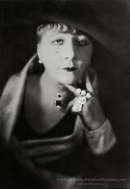 Getting it Right in the Digital Camera : Antique Photo Restoration