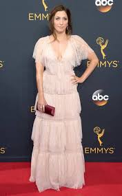 View this post on instagram. Chelsea Peretti From 2016 Emmys Red Carpet Arrivals In Max Azria In 2020 Best Celebrity Dresses Red Carpet Wedding Dress Chelsea Peretti