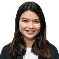 Kim Enriquez's Instagram, Twitter & Facebook