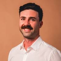 40+ "Valério" profiles