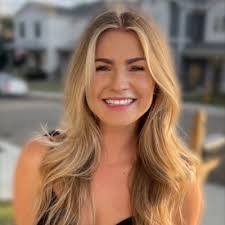 Candice Winstead's Instagram, Twitter & Facebook