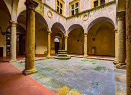 La pinacoteca de brera es una colección de arte situada en milán, norte de italia. The Volterra Picture Gallery D Annunzio And Rosso Fiorentino Italian Ways