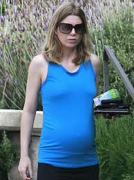 Thursday, the actress tweeted that she'd recently welcomed a daughter via surrogate. Ellen Pompeo Baby Bump Bigger Tv Fanatic