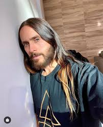 Here is jared leto's chest and triceps routine: Jaredleto Em 2021