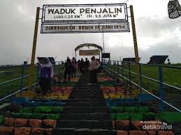 Harga tiket masuk destinasi wisata waduk malahayu yang murah membuat tempat ini selalu ramai akan pengunjung. Waduk Penjalin Yang Instagenic Di Brebes