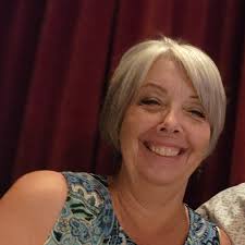 Can I display both family lines in one Legacy chart?