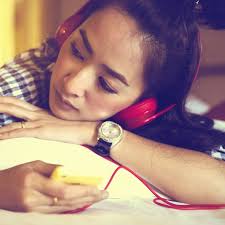 Study Buddy (Challenger): Headphones and heartbreak: study reveals why we  enjoy listening to sad music