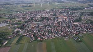 Budynki, ulice, skwery, zakłady pracy, z tej perspektywy wyglądają zupełnie inaczej. Samorzad Wojewodztwa Mazowieckiego Wydawnictwa Pismo Samorzadu Wojewodztwa Mazowieckiego Mazowsze Serce Polski Nr 7 8 20 Wolne Miasto Zuromin