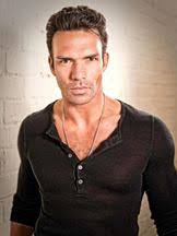 Darren Shahlavi's Instagram, Twitter & Facebook
