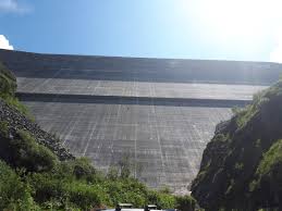 In 1959 the international yard and pound agreement (between the united states and countries of the commonwealth of nations) defined a yard as being exactly 0.9144 metres, which in turn defined the foot as being exactly 0.3048 metres (304.8 mm). No Spoilers I Just Went To See The Wall Irl 200 Meters Tall 657 Feet Gameofthrones