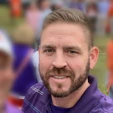 Gene Pate's Instagram, Twitter & Facebook