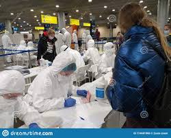 Detienen a hombre en aeropuerto: Encuesta Medica Para Covid 19 En El Aeropuerto De Sheremetyevo Imagen Editorial Imagen De Seguridad Pasajero 174681960