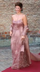 Изучайте релизы martha louise на discogs. 30 Martha Louise Ideen Konigshaus Konigin Konigliche Kleider