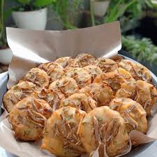 Dan bakwan ini selalu menjadi obat rindu kampung halaman nun jauh disana. Promo Bakwan Pontianak Enak Topping Ikan Teri Asli Goreng Mateng 1 2mateng Mateng Kab Bogor Chelsea Cake And Cookies Tokopedia
