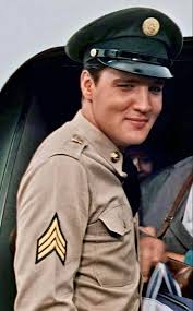 Pin van Nancy Eichelberger op Elvis presley images