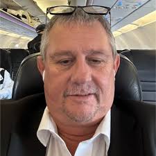 Recent New 40/20 60t skeletal B train delivery from Fruehauf to a very  happy client, Reliance Transport in Auckland