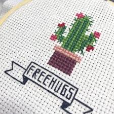 Artecy cross stitch has another new website for the fantastic new craft of pixelhobby we can convert most of our cross stitch patterns over to pixelhobby format, best of all it takes you much less time to complete pixelhobby than cross stitch and there is no counting, or threading needles involved. Kostenlose Umarmungen Kaktus Sukkulente Susse Cross Stitch Pattern Funny Instant Download Kanavice Ornekleri Kanavice Tasarimlari Nakis Desenleri