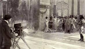 Terrasse d'un rempart dominé par une terrasse et dominant d'autres remparts. La Guerre De Troie Au Cinema Odysseum