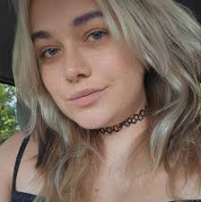 Is there a funnel truck for rent in town?