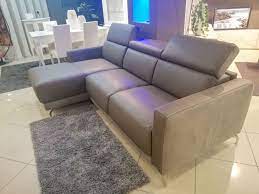 Divano Letto Florence Dal Design Moderno E Rivestito In Pelle Spessorata Ed E Dotato Di Un Pratico Letto Matrimoniale Dal Ma Arredamento Divano Letto Camerette
