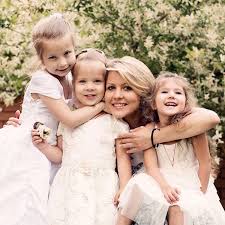 Facebook gives people the power to share and makes. Razvod Goda Glava Naftogaza Otdal Byvshej Zhene Samoe Cennoe Svoyu Familiyu Glavkom