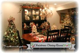 It's a place to spend time together, to have christmas dinner, and enjoy gorgeous christmas dining room decor. Priscillas Christmas Dining Room 2013