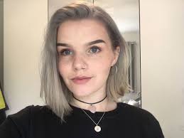 Shop worker wins £15k after boss told her to wear more make-up as she  looked 'unpresentable'