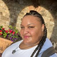 Esme Evans's Instagram, Twitter & Facebook