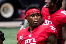 Wilson never demanded a trade and hasn't done any of the public needling that rodgers and jones have. Julio Jones Trade Rumors News And Updates About Star Falcons Receiver The Falcoholic