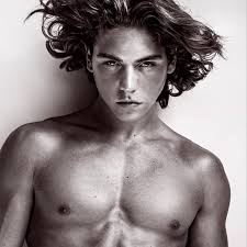 Evan Adams (@evanadams_official) • Instagram photos and videos