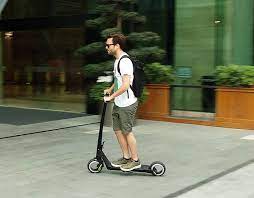 Electric scooter motors can be hard to understand. Speedy Hubless Wheel Scooters Aktivo Scoot