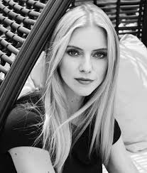 Chris evans' captain america is still alive, but that didn't stop this star's mother from having a strong reaction to the fate of steve rogers. Elle Evans Imdb