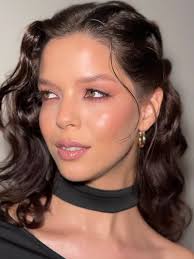 From my test with model Hileri Snider. . The Diane Dick Agency. . MUAH:  Brandy Gaiennie. . Steve Ellinger, The Society of Fashion Photographers. .  www.steveellingerphoto.com