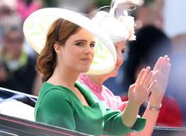 Princess eugenie has shared a rare photo of the scar she has on her back from undergoing surgery to correct scoliosis, along with an empowering message for fans. Sic Mulher Princesa Eugenie Lembra Momento Traumatico Estive Seis Dias Numa Cadeira De Rodas