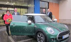 Ehepaar Aus Dautphetal Gewinnt Mini Cooper Backland News