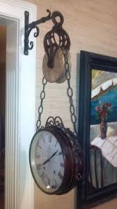 Pulley Clock Hanger Junkmarket Style Decoration Decor Rustique Et Idees Pour La Maison