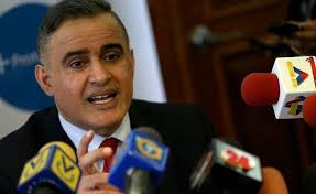 El defensor del pueblo de venezuela, alfredo ruiz, aseguró este lunes que al diputado opositor juan requesens, detenido por su presunta colaboración en el atentado contra el este viernes, el ministro de información de venezuela, jorge rodríguez, presentó en una rueda de prensa un video en el que. Defensor Del Pueblo Dice Estar Convencido De Que Venezuela Celebrara Elecciones Este Ano El Carabobeno