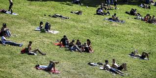 France 24 n'est pas responsable des contenus les français ont tombé le masque à l'extérieur le 17 juin, symbolisant l'embellie sur le front du. Covid 19 Y A T Il Reellement Un Risque De Contamination En Exterieur