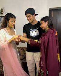 Shubman gill biography, age, height, wife, family, etc. Shubman Gill On Twitter Happy Rakhi Shahneelgill Simransidhu So Lucky That You Guys Have A Brother Like Me Haha Kidding Not Love You Loads Https T Co Sdsrotjs4t
