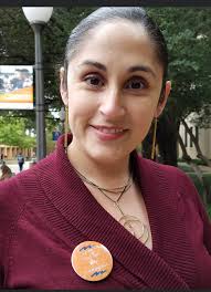 Polly Blank's Instagram, Twitter & Facebook