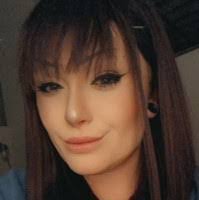 Sarah Beamer's Instagram, Twitter & Facebook