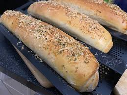 Cheese Oregano Sandwichbrot Wie Bei Subway Rezept In 2020 Hot Dog Brotchen Baguette Backen Rezepte