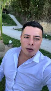 Videos de Edwin Monroy (@edwinmonroyac) con «sonido original