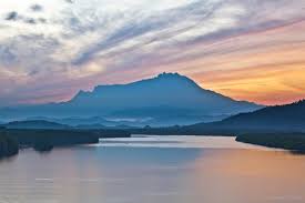Anda dapat mengambil gambar landskap ladang ternakan lembu seperti di eropah. 11 Gambar Pemandangan Gunung Kinabalu Paling Populer Lingkar Png